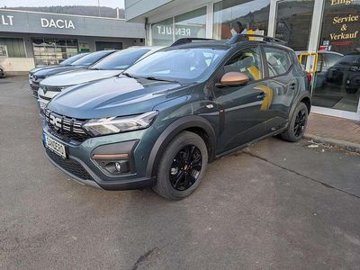 Oxidgrün Neu 2025 Dacia Sandero Extreme SUV | 20.890 €