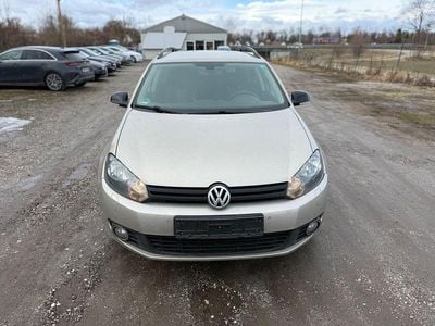 Gebraucht VW Golf VII Match 105 PS (77 kW) 2012 Moon rock silver Kombi