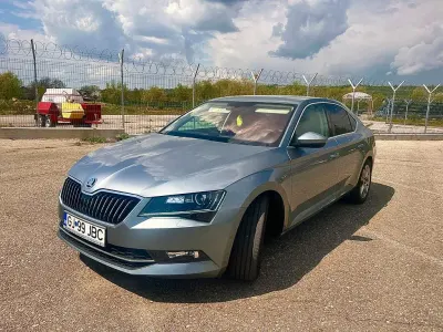 Gebraucht Skoda Superb Style 150 PS (110 kW) 2018 Grau Limousine