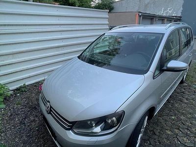 Silber Gebraucht 2011 VW Touran Van / Kleinbus | 5.800 € (Fairer Preis)