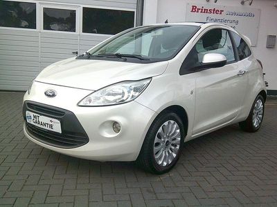 Gebraucht Ford Ka Titanium 69 PS (50 kW) 2015 Weiß Kleinwagen