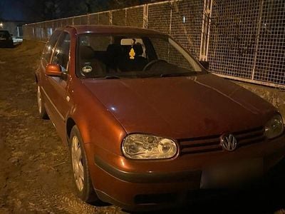Gebraucht VW Golf IV 101 PS (74 kW) 2001 Rot Kleinwagen