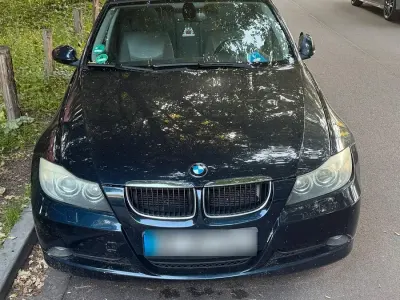 Gebraucht BMW 320 163 PS (119 kW) 2006 Blau Kombi