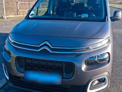 Gebraucht Citroën Berlingo Shine 131 PS (96 kW) 2019 Grau Van / Kleinbus