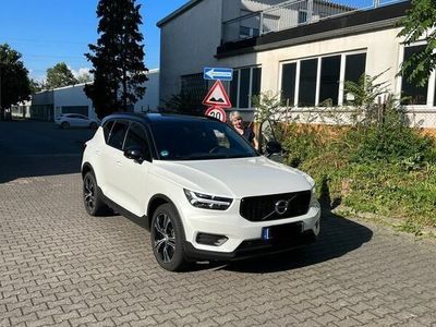 gebraucht Volvo XC40 B4 R-Design Geartronic