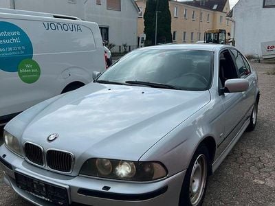 BMW 525