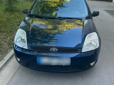 Usata Ford Fiesta 60 CV (44 kW) 2003 Blu Utilitaria