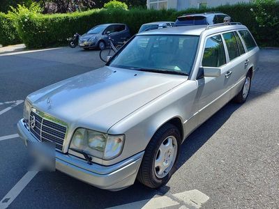 Gebraucht Mercedes E280 197 PS (144 kW) 1995 Silber Kombi