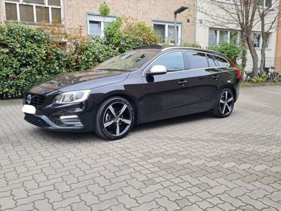 gebraucht Volvo V60 R.Design,Bi-Xenon,S.Dach,Cam,Assitant,