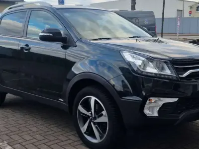 Gebraucht SsangYong Korando Sapphire 150 PS (110 kW) 2017 Grün SUV