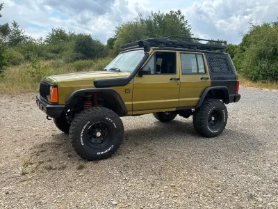 Gebraucht Jeep Cherokee 184 PS (135 kW) 1995 Grün SUV
