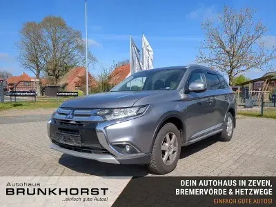 Używany Mitsubishi Outlander Edition 150 KM (110 kW) 2017 Szary SUV