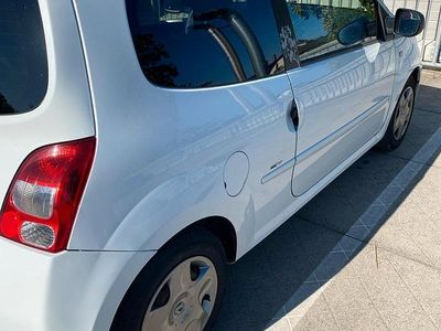 Usata Renault Twingo Night&Day 75 CV (55 kW) 2010 Bianco Utilitaria