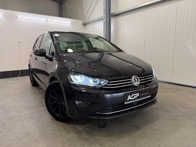 Grau Gebraucht 2015 VW Golf Sportsvan LOUNGE Van / Kleinbus | 10.999 € (Fairer Preis)