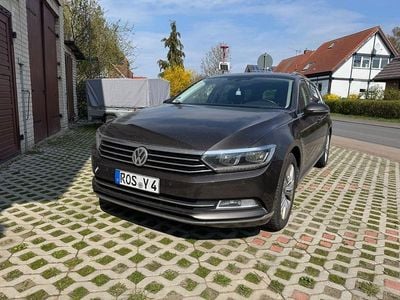Gebraucht VW Passat Highline 150 PS (110 kW) 2015 Braun Kombi