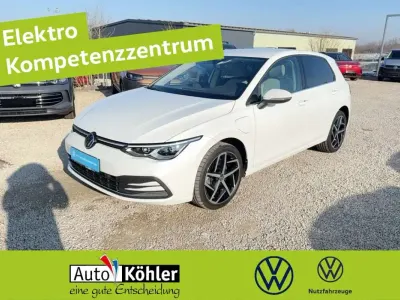 Brugt VW Golf VIII Style 245 HK (180 kW) 2022 Hvid Sedan