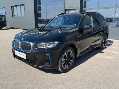 Gebraucht BMW iX3 M Sport 210 kW (286 PS) 2023 Schwarz SUV