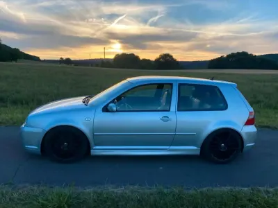 Gebraucht VW Golf IV R 241 PS (177 kW) 2002 Silber Limousine