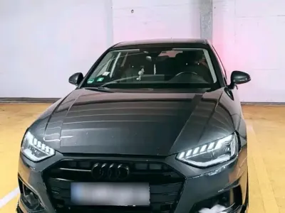 Gebraucht Audi A4 163 PS (119 kW) 2021 Grau Limousine