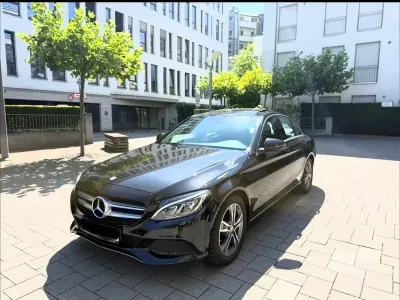Gebraucht Mercedes C200 Avantgarde 184 PS (135 kW) 2017 Schwarz Limousine