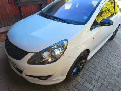 Usata Opel Corsa Edition 90 CV (66 kW) 2008 Bianco Utilitaria