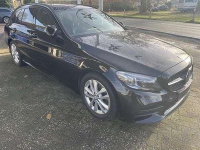 Gebraucht Mercedes C220 AMG line 194 PS (142 kW) 2021 Obsidianschwarz  metalliclack Kombi