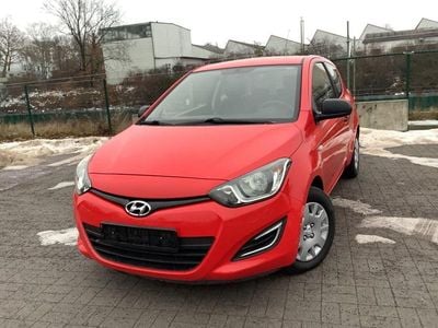 Gebraucht Hyundai i20 86 PS (63 kW) 2013 Rot Kleinwagen