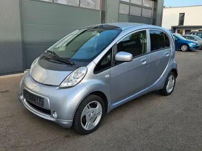 Gebraucht Mitsubishi i-MiEV Comfort Edition 49 kW (67 PS) 2014 Silber Kleinwagen