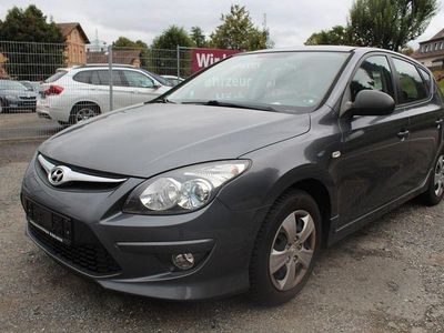 Grau Gebraucht 2011 Hyundai i30 Edition Limousine | 3.499 € (Fairer Preis)