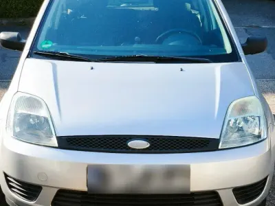 Gebraucht Ford Fiesta 80 PS (58 kW) 2004 Silber Kleinwagen