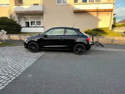 Używany Audi A1 Ambition 86 KM (63 kW) 2011 Czarny Hatchback