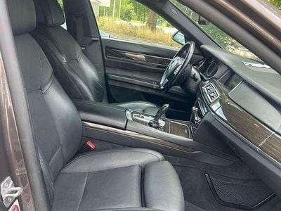 BMW 740