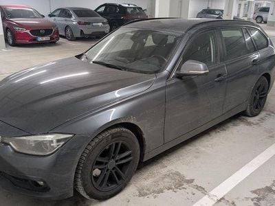 Grau Gebraucht 2018 BMW 320 Kombi | 13.400 € (Fairer Preis)