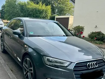 Gebraucht Audi A3 Sport 116 PS (85 kW) 2017 Grau Limousine