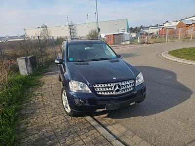 Gebraucht Mercedes ML350 272 PS (200 kW) 2007 Blau SUV
