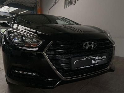 Second-hand Hyundai i40 Classic 135 CP (99 kW) 2017 Negru Break