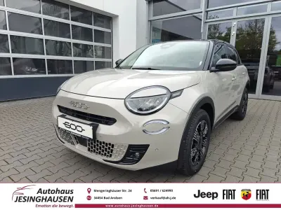 Neu Fiat 600E La Prima 114 kW (156 PS) 2026 Beige SUV