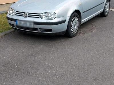 Usata VW Golf IV 100 CV (73 kW) 1999 Argento Utilitaria