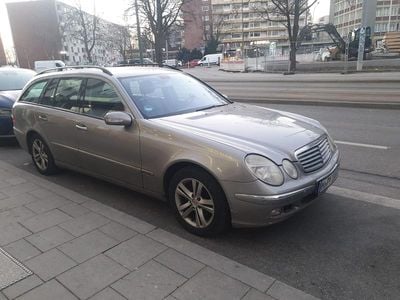 Mercedes E200