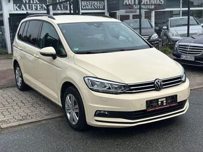 Beige Gebraucht 2022 VW Touran Van / Kleinbus | 11.400 € (Guter Preis)