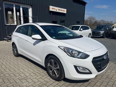 Gebraucht Hyundai i30 Trend 135 PS (99 kW) 2017 Weiß Kombi
