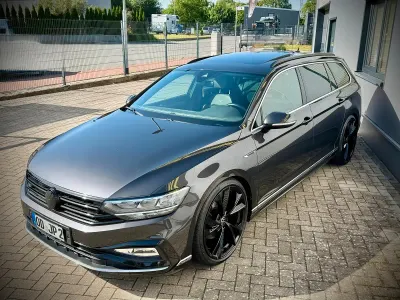 Usata VW Passat R-line 190 CV (139 kW) 2019 Grigio Station wagon