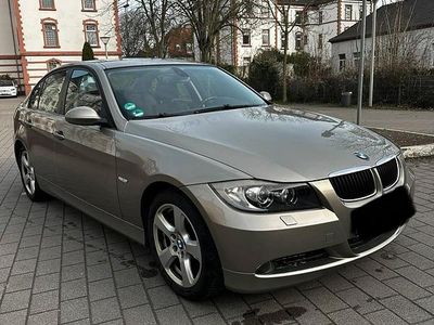 Gebraucht BMW 320 150 PS (110 kW) 2007 Gold Limousine