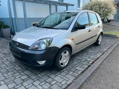Gebraucht Ford Fiesta 80 PS (58 kW) 2005 Silber Kleinwagen