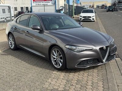 Gebraucht Alfa Romeo Giulia Super 179 PS (131 kW) 2017 Grau Limousine