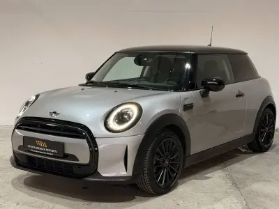 Gebraucht Mini Cooper Essential 136 PS (100 kW) 2024 Silber Kleinwagen
