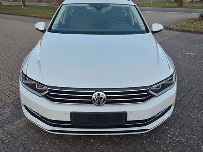Gebraucht VW Passat Comfortline 150 PS (110 kW) 2018 Weiß Kombi