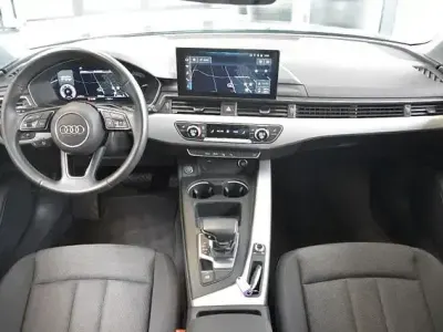 Używany Audi A4 Advanced 163 KM (119 kW) 2023 Szary Kombi