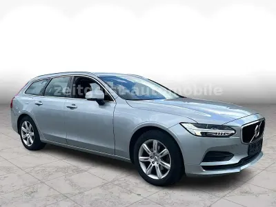Gebraucht Volvo V90 Momentum 190 PS (139 kW) 2018 Silber Kombi