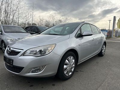 Gebraucht Opel Astra Design Edition 87 PS (63 kW) 2011 Silber Limousine